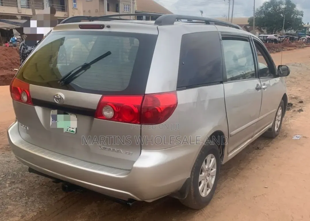 Toyota Sienna 2006