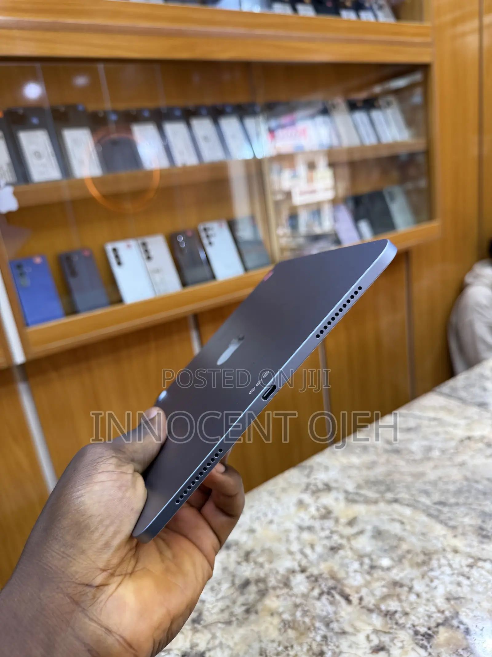 Apple iPad Air (2020) Wi-Fi 64 GB Gray
