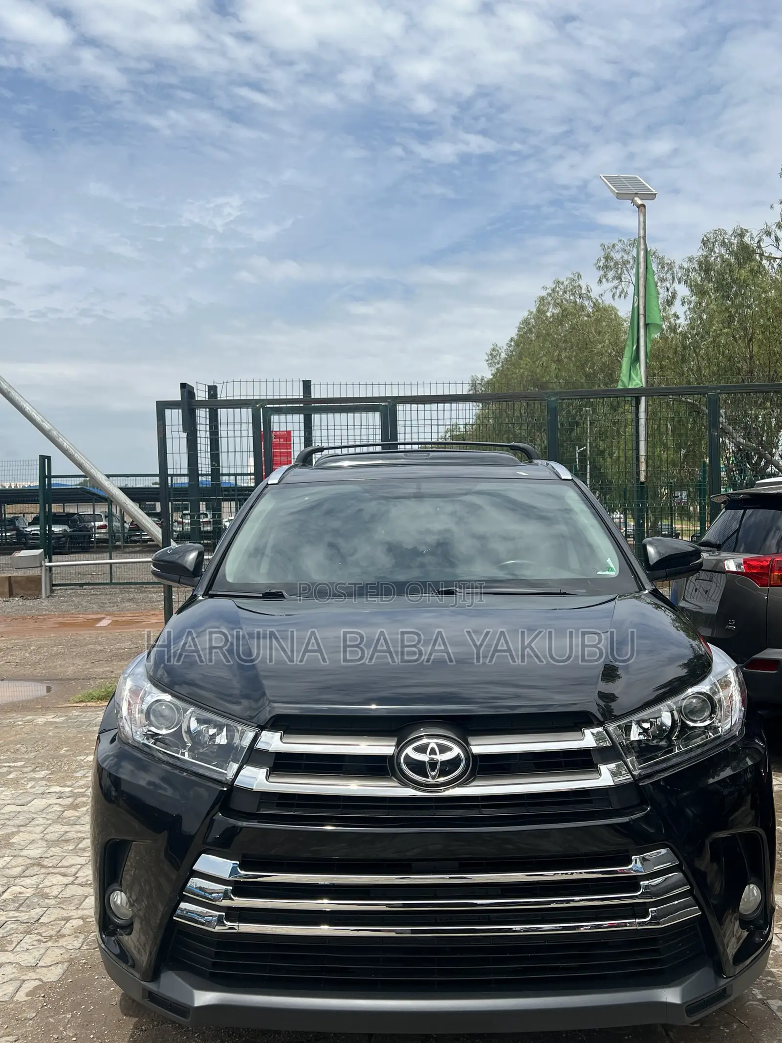 Toyota Highlander XLE 4x2 V6 (3.5L 6cyl 8A) 2018 Black