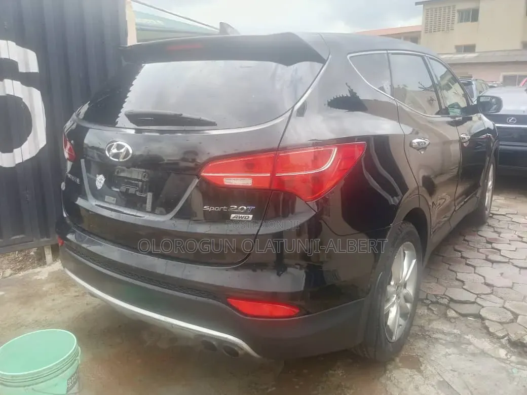 Hyundai Santa Fe 2015 Black