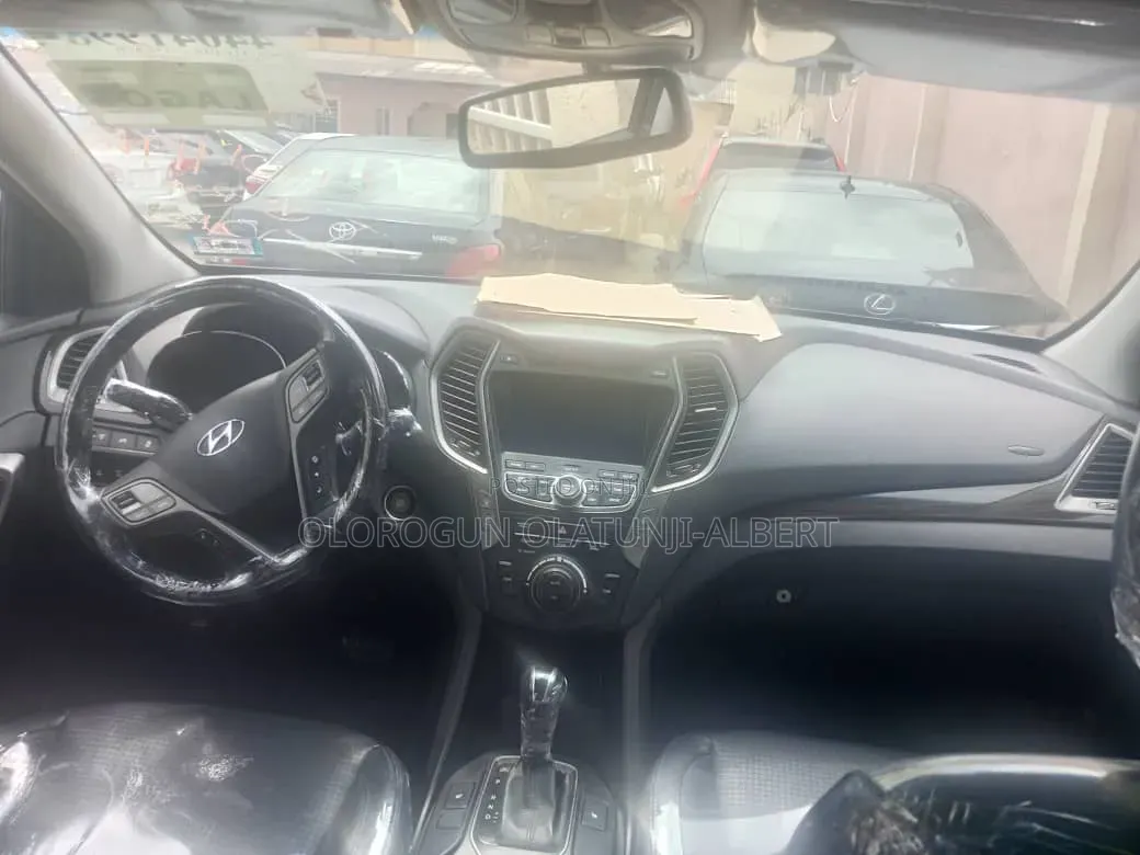 Hyundai Santa Fe 2015 Black