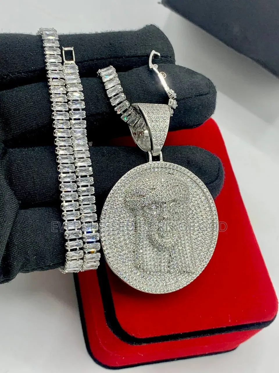 Quality Zirconia Tennis Neck Chain and Jesus Pendant