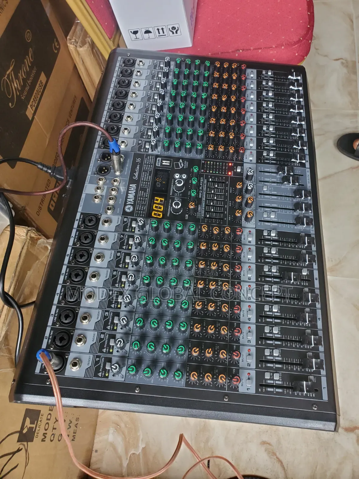 Yamaha 16-Channel Professional Console Mixer