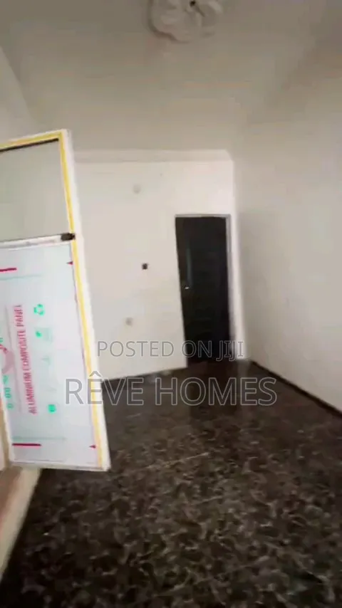 1bdrm Apartment in Shomolu / Shomolu for rent