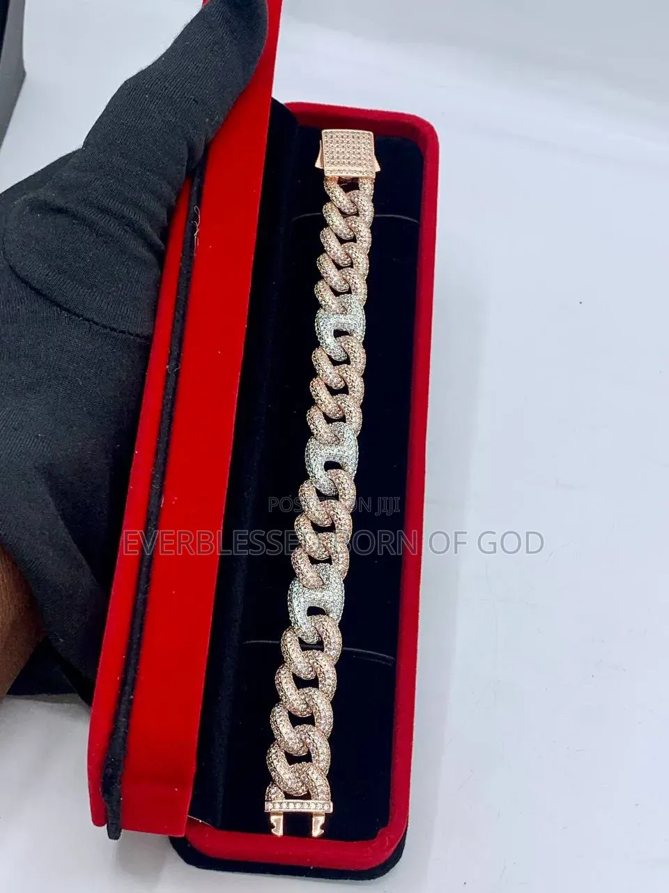 High Quality Luxury Bugatti Bracelet Available in Store