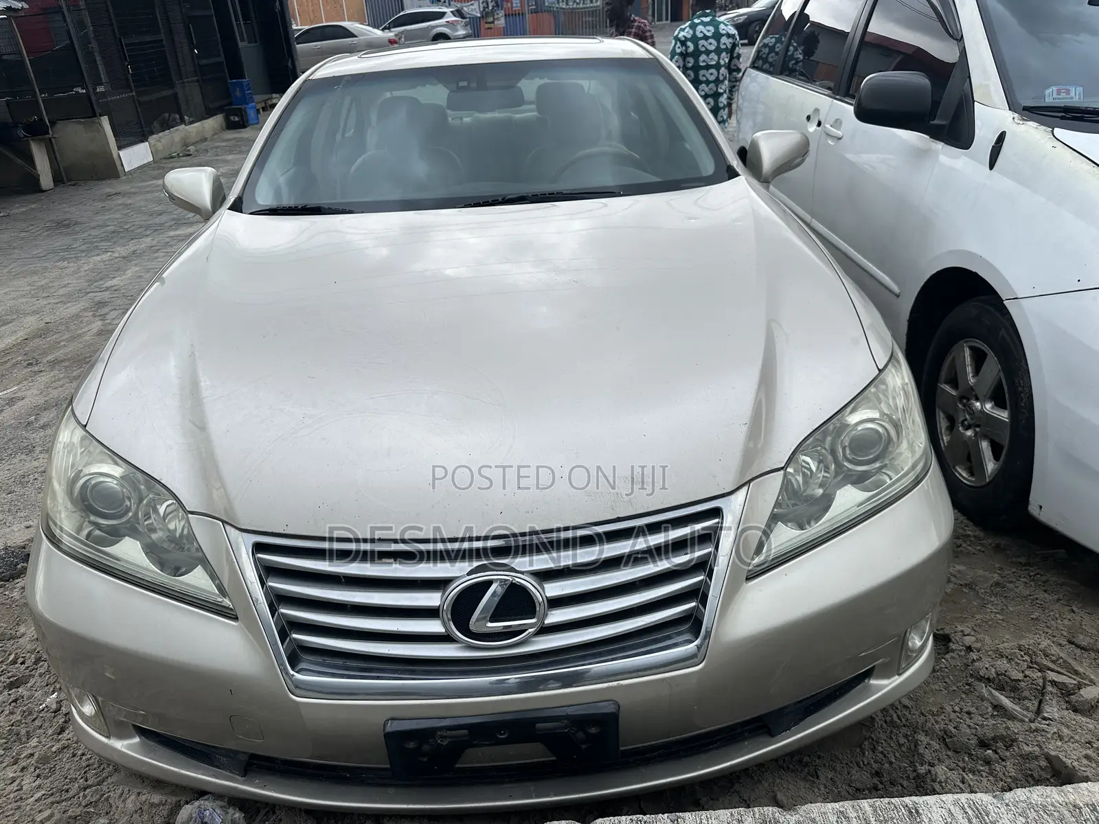 Lexus ES 350 2010 Gold