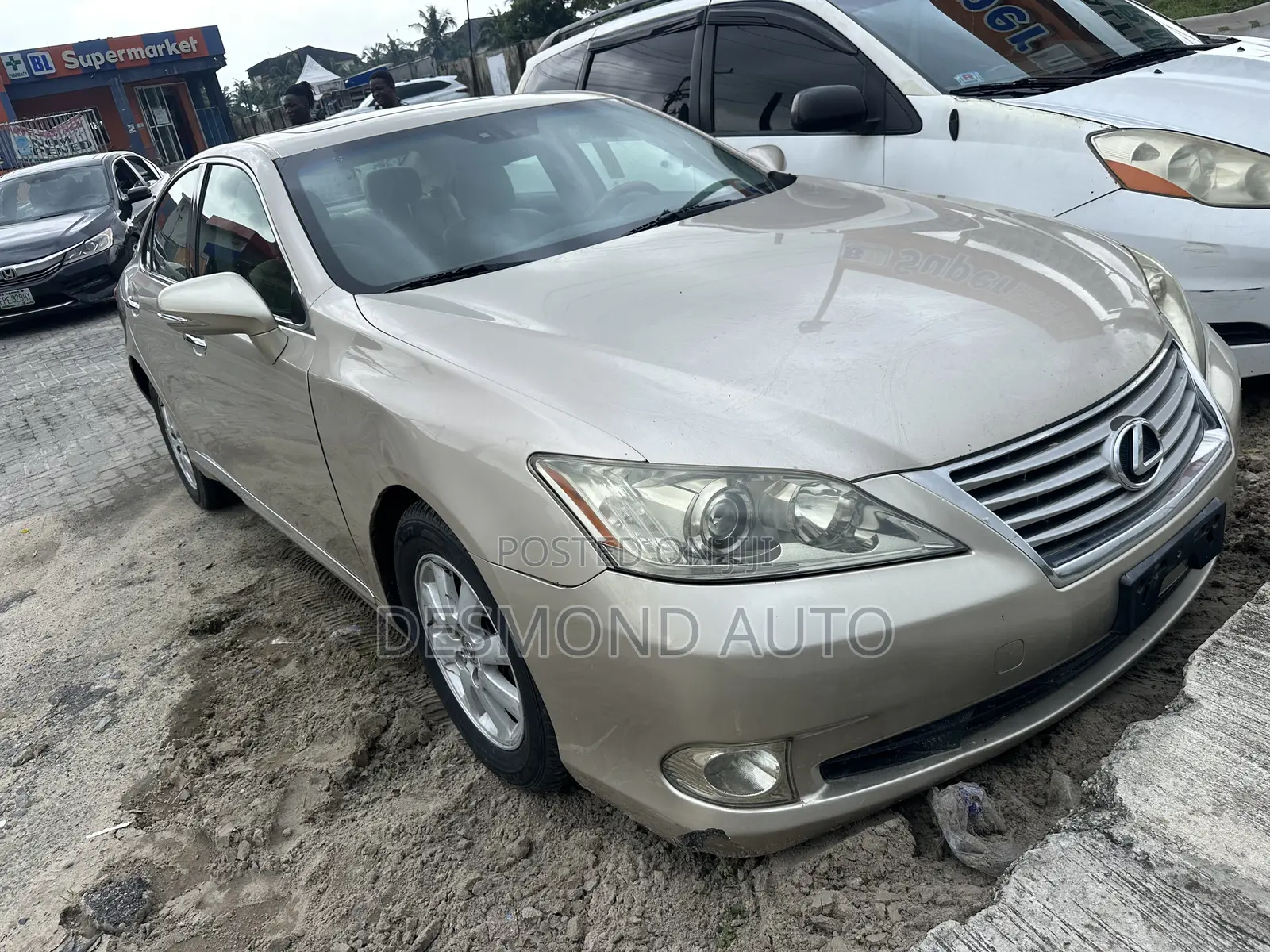 Lexus ES 350 2010 Gold