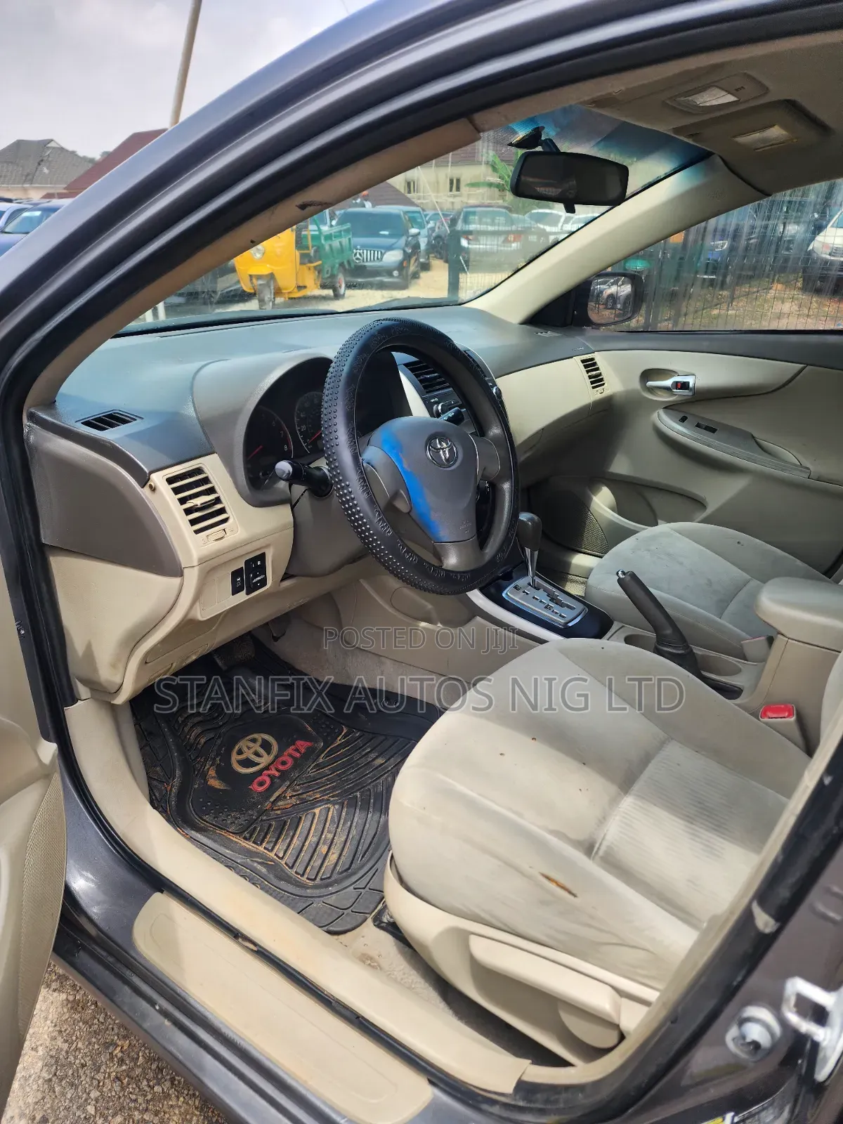 Toyota Corolla 2010 Gray