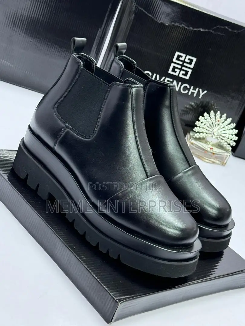 Givenchy Boot*