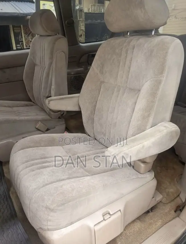 Toyota Sienna 2000 Black