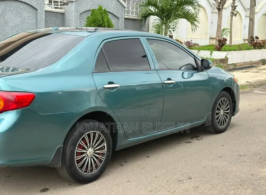 Toyota Corolla LE 4dr Sedan (1.8L 4cyl 4A) 2010 Green