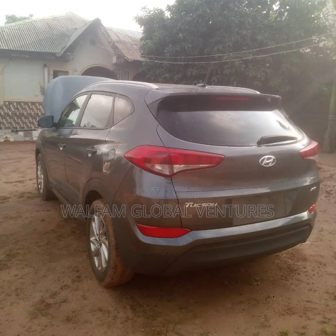 Hyundai Tucson 2016 Gray