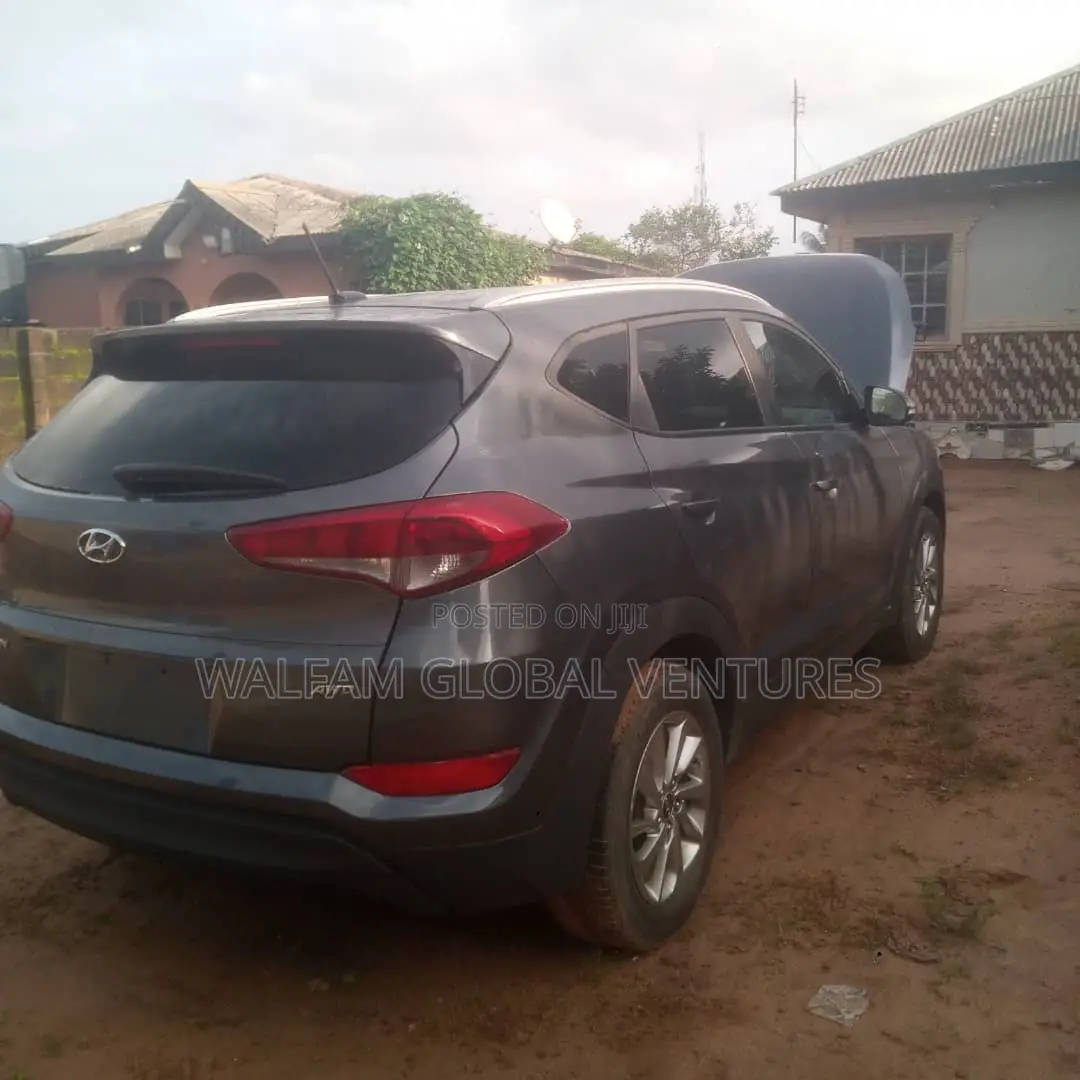 Hyundai Tucson 2016 Gray