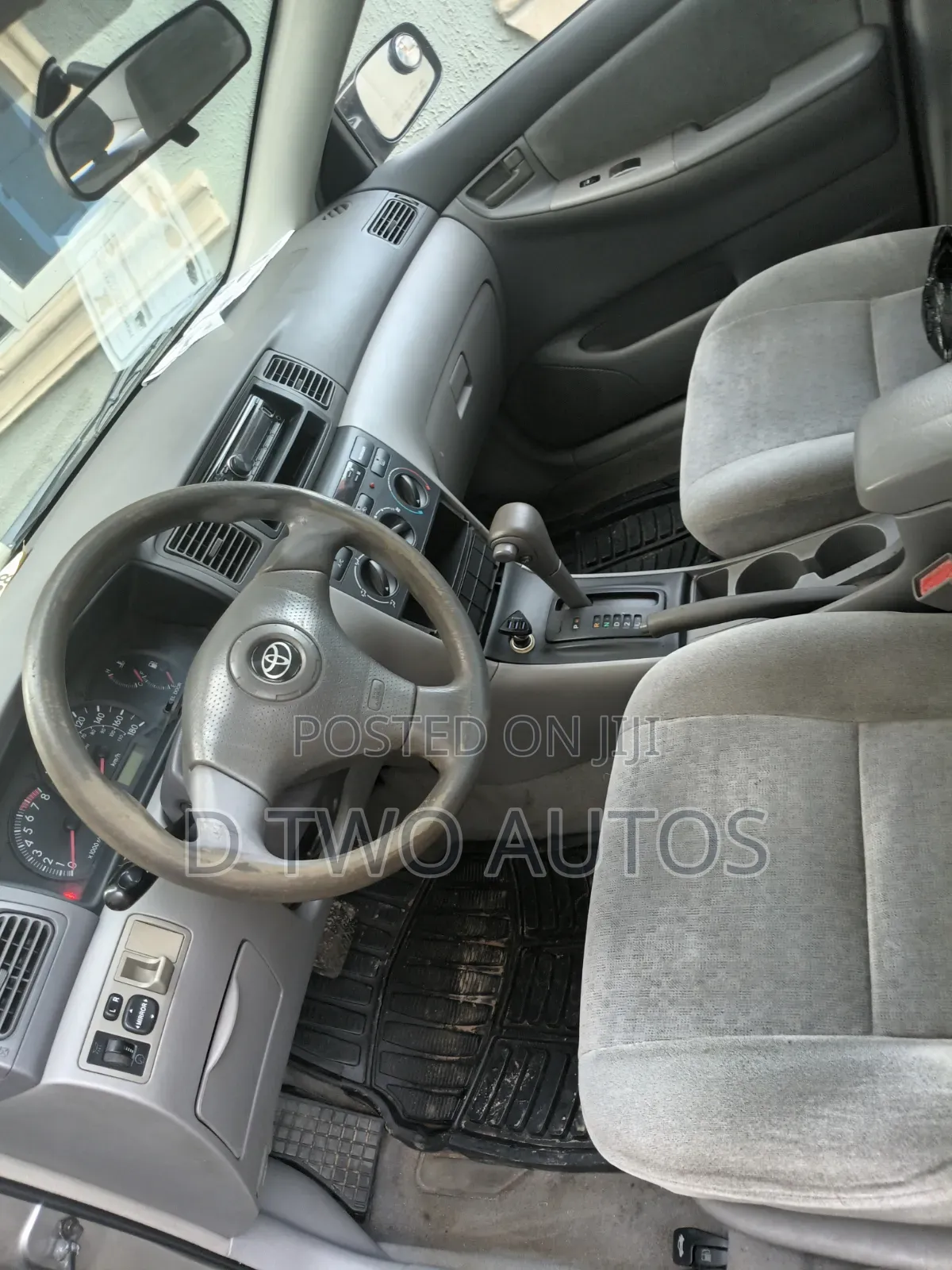 Toyota Corolla LE 2004 Gray
