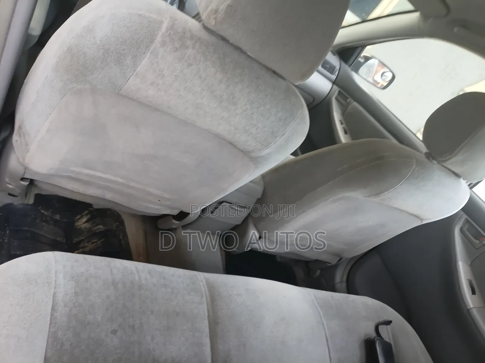 Toyota Corolla LE 2004 Gray