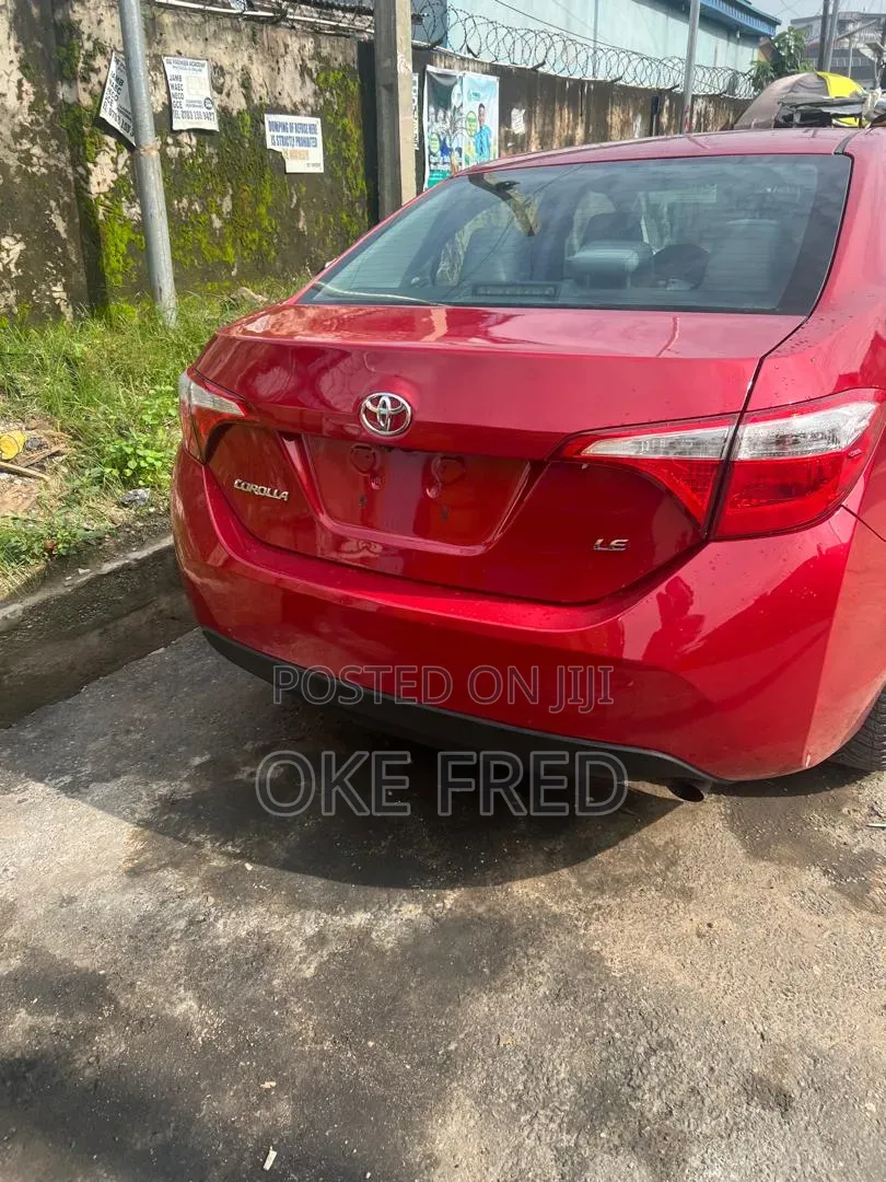 Toyota Corolla 2016 Red