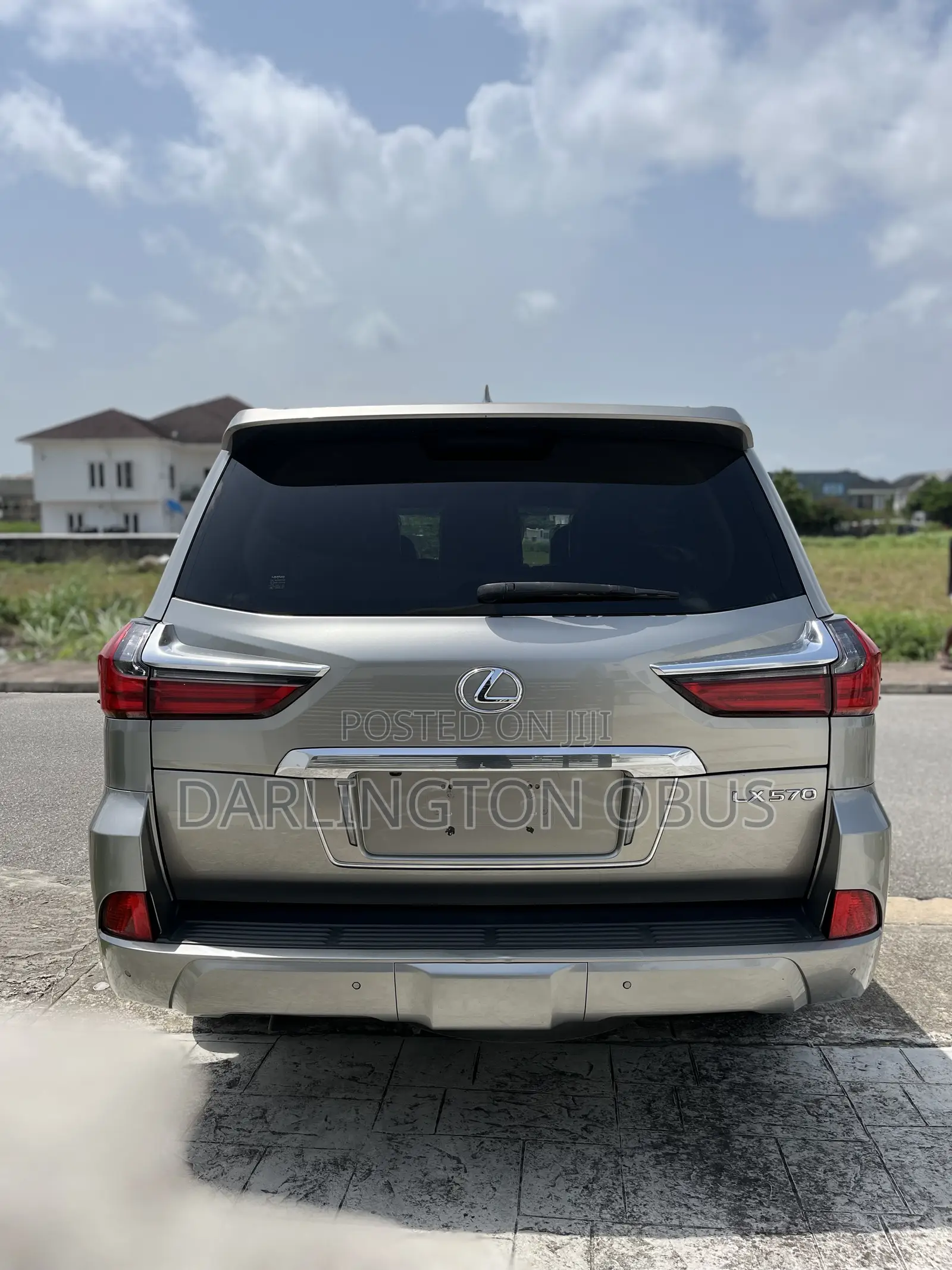 Lexus LX 570 (5 seats) AWD 2018 Gold