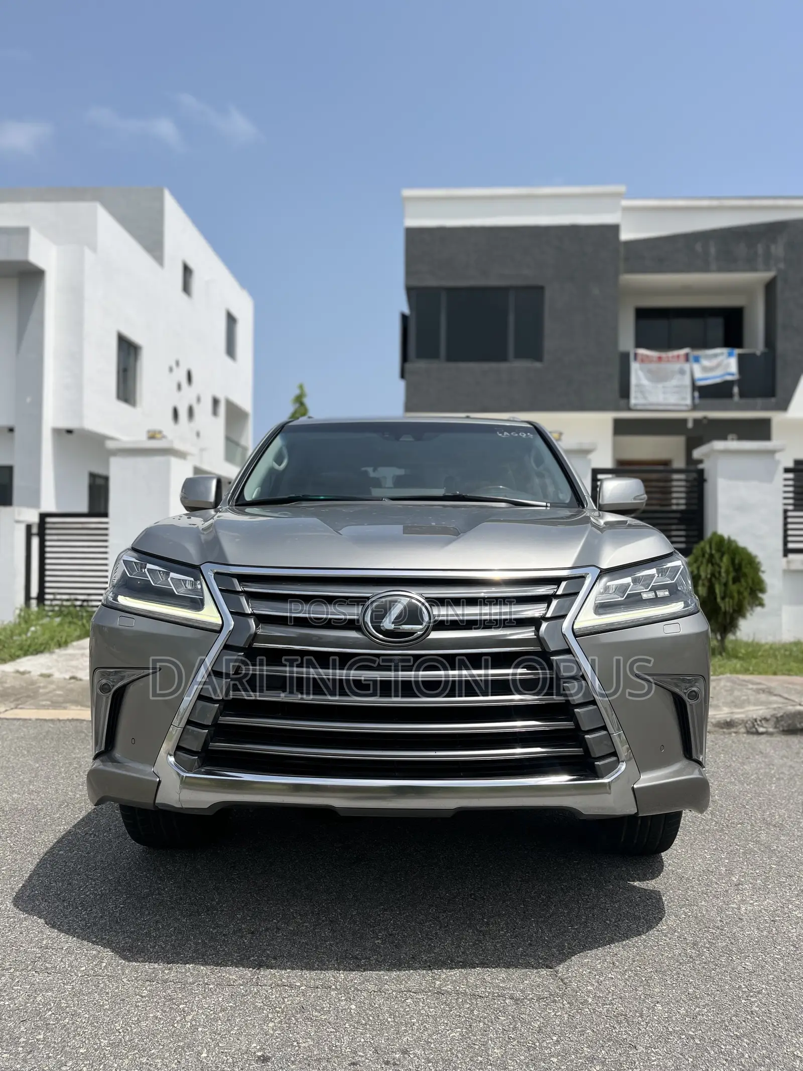 Lexus LX 570 (5 seats) AWD 2018 Gold