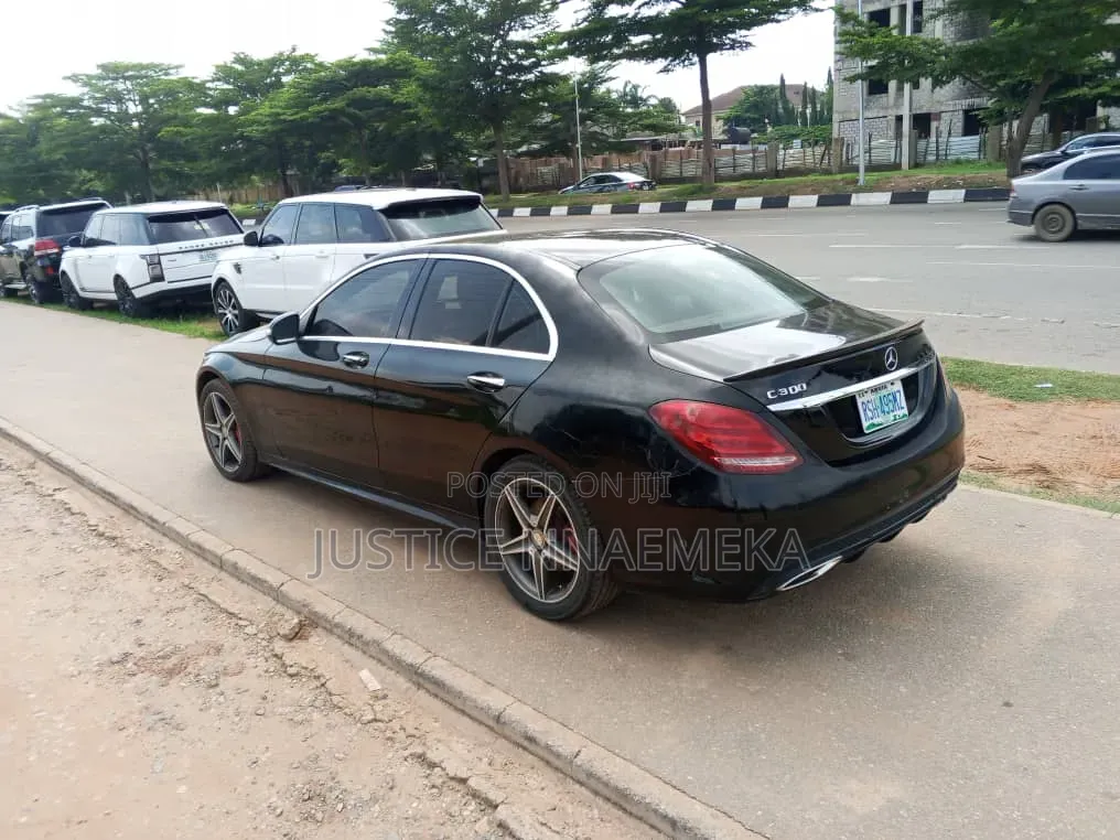 Mercedes-Benz C300 2015 Black