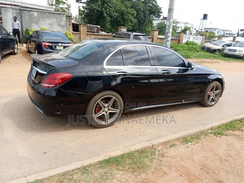 Mercedes-Benz C300 2015 Black