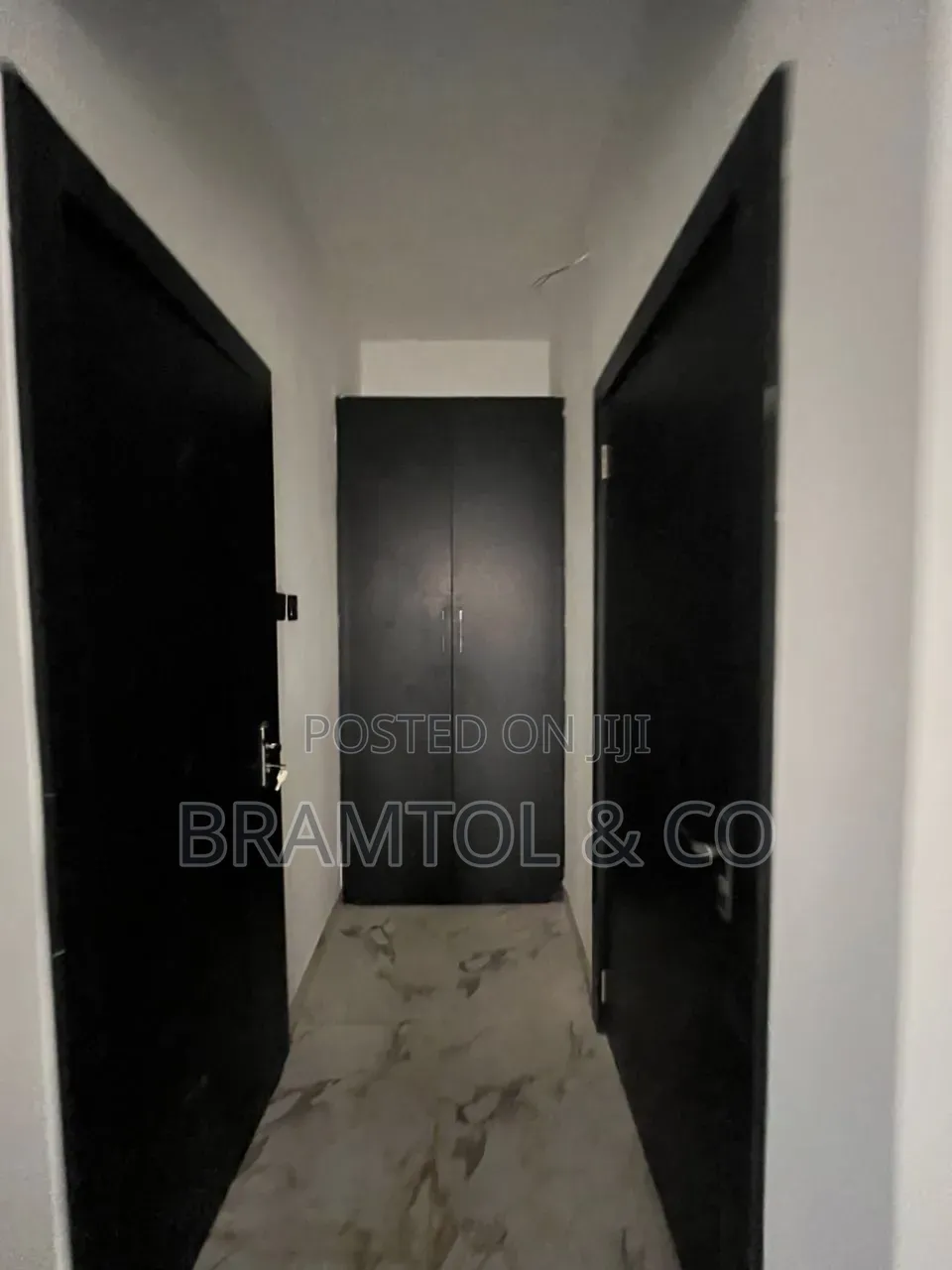 2bdrm Block of Flats in Zone B for sale