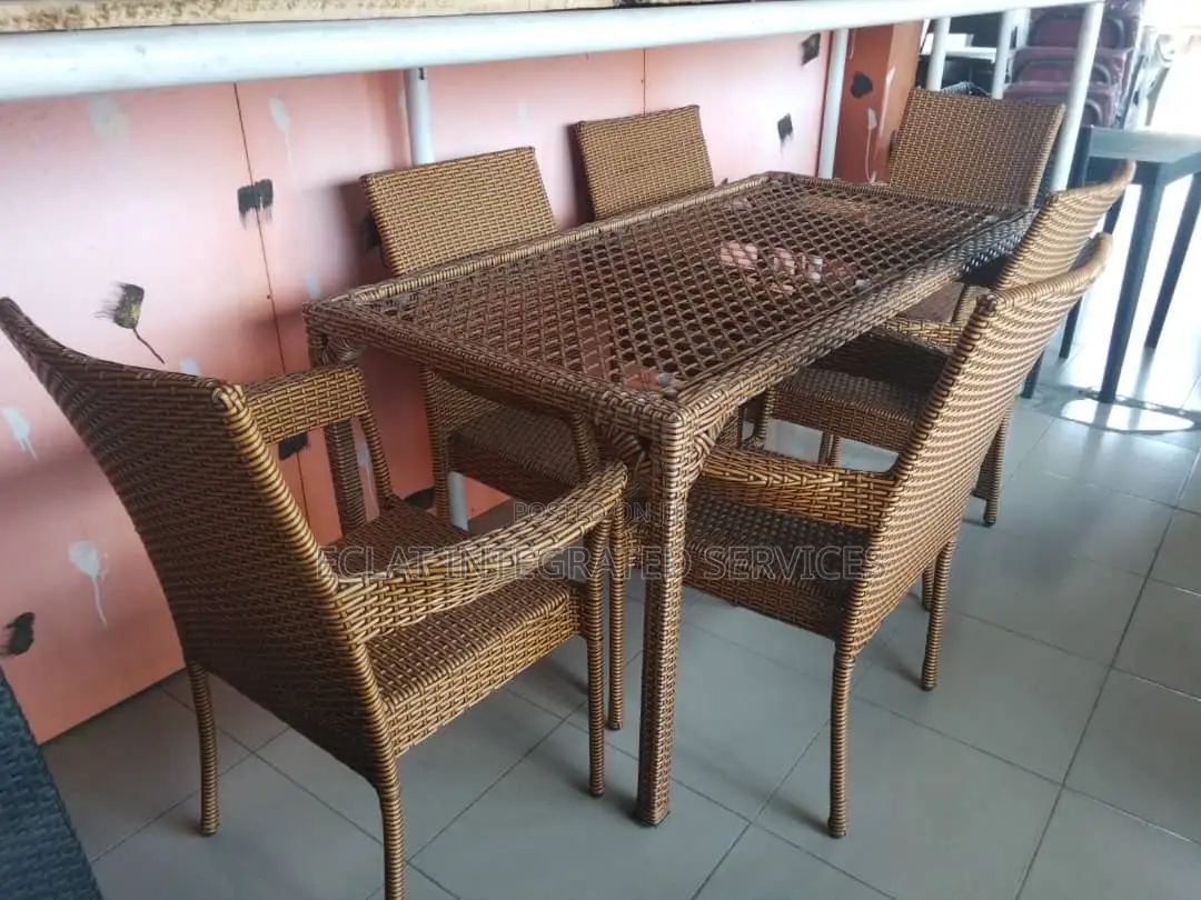 By 6 Rattan Set