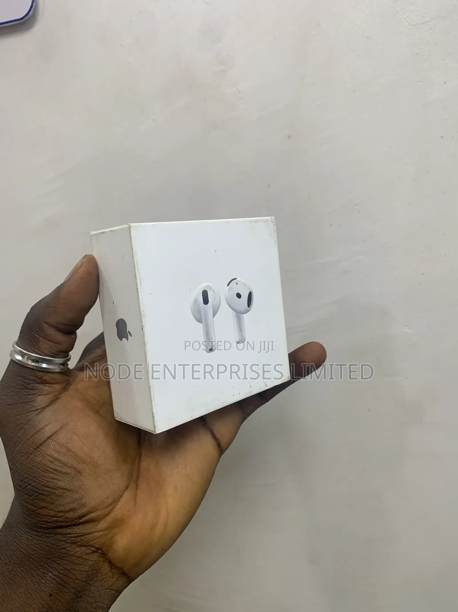 Apple Airpods-4