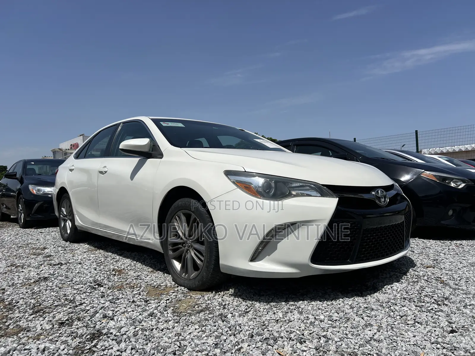 Toyota Camry SE 4dr Sedan (2.5L 4cyl 6A) 2016 White