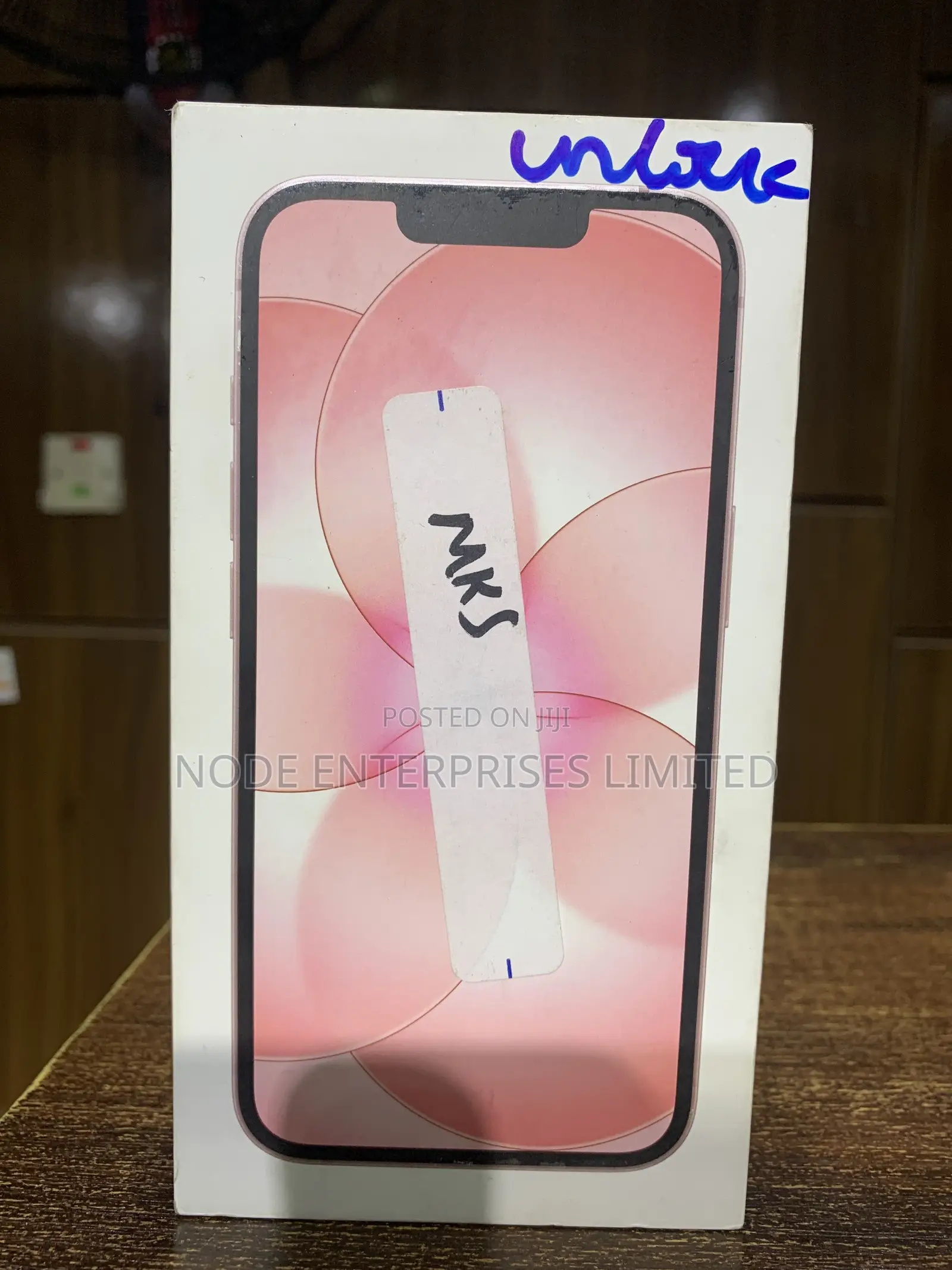 New Apple iPhone 17e 256 GB Pink