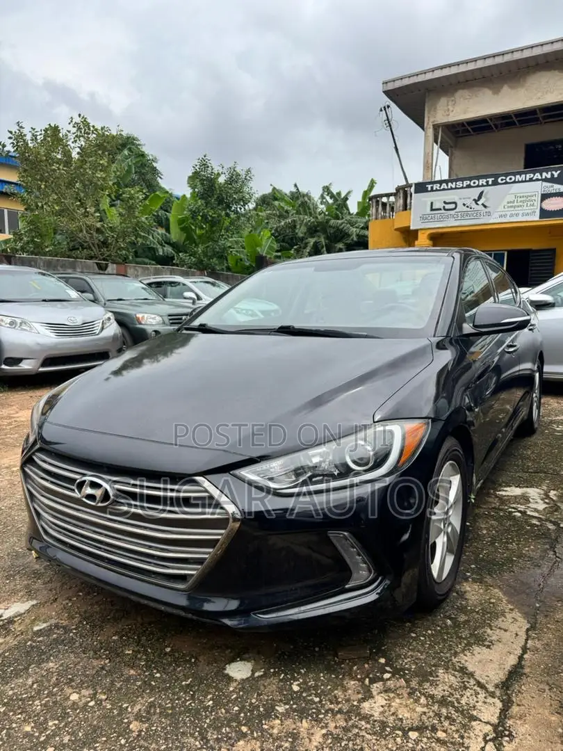 Hyundai Elantra Limited Sedan FWD (1.8L 4cyl 6A) 2016 Black