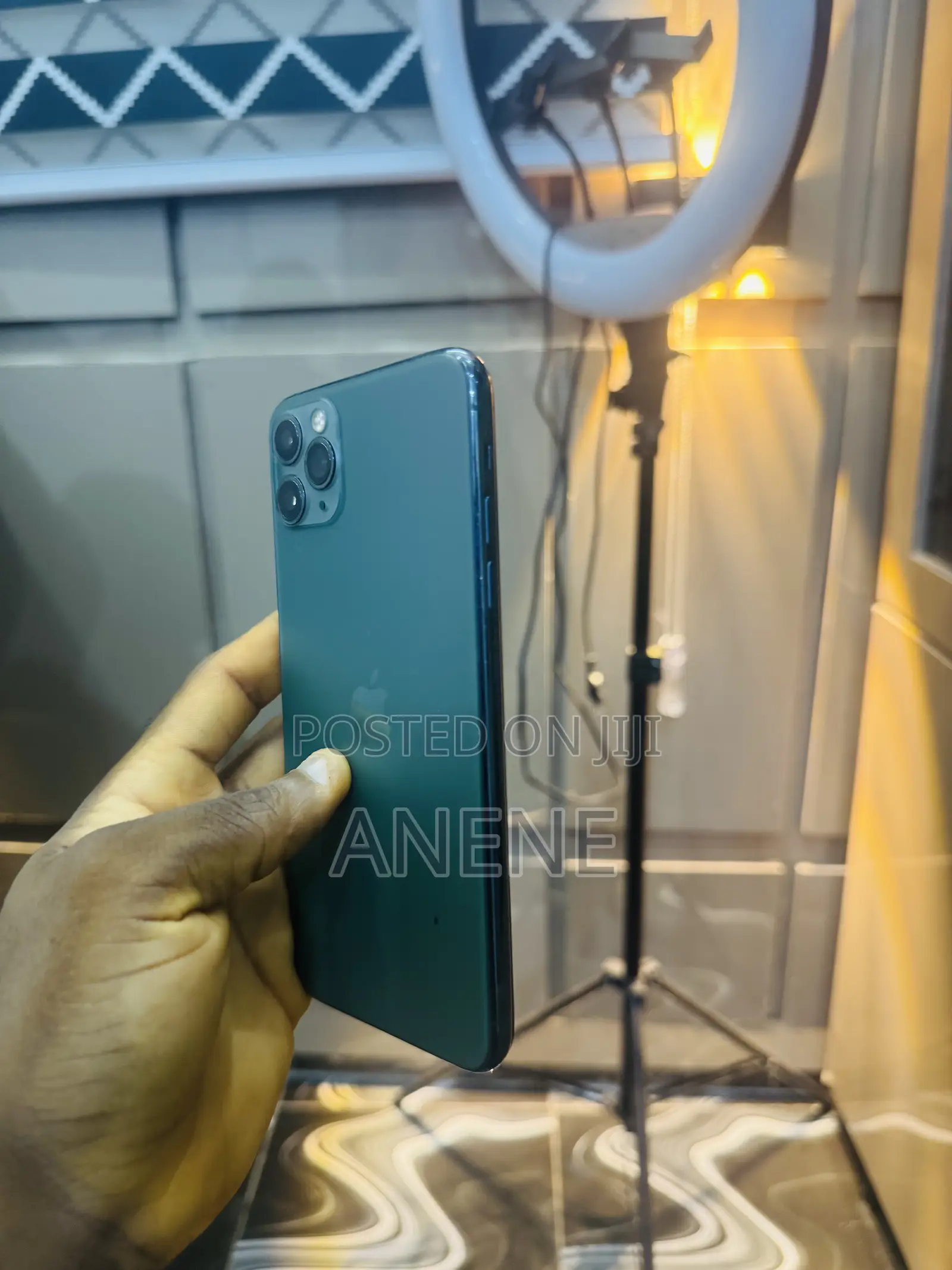 Apple iPhone 11 Pro Max 64 GB Green