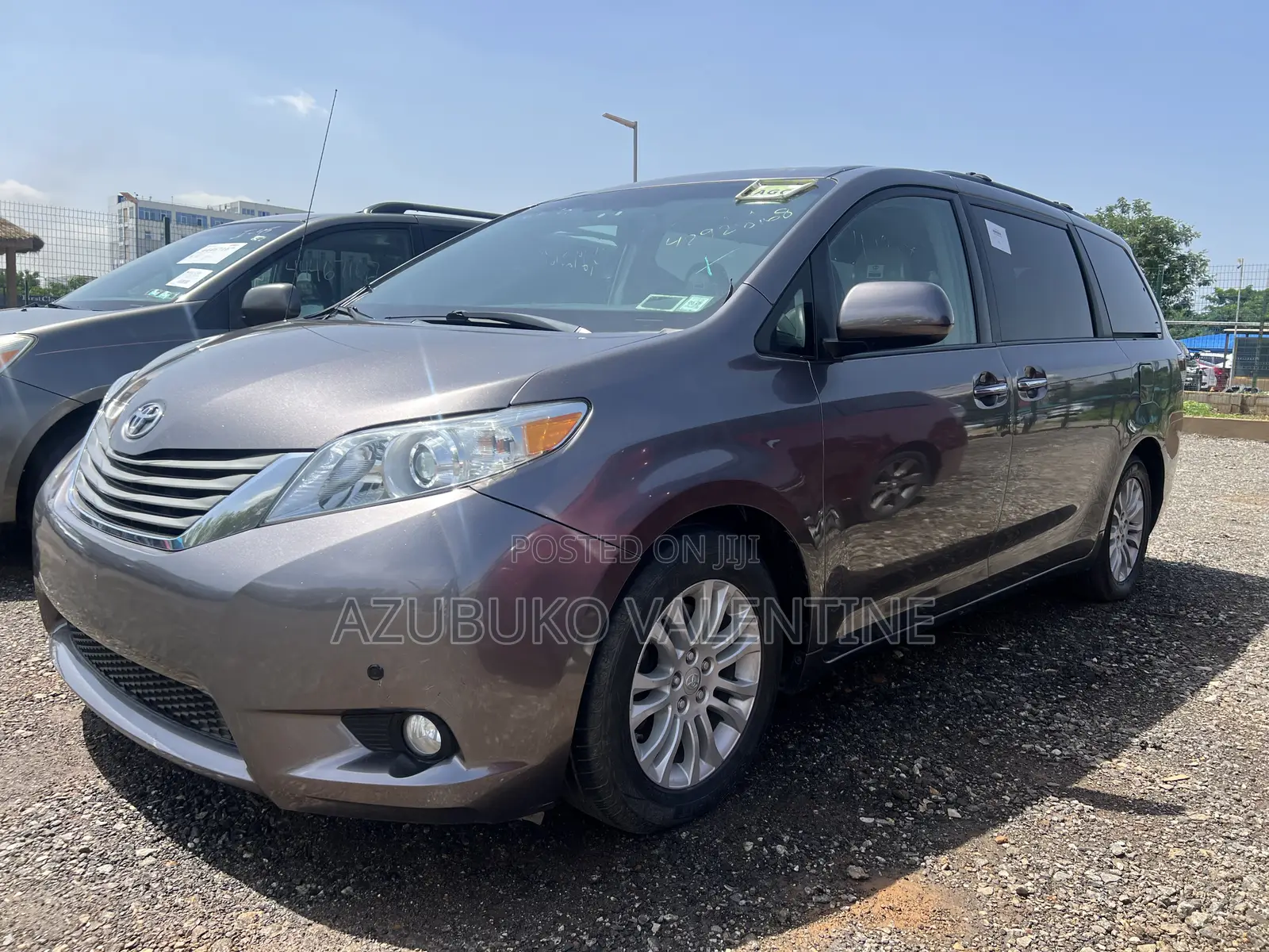 Toyota Sienna XLE AWD 7-Passenger 2013 Gray