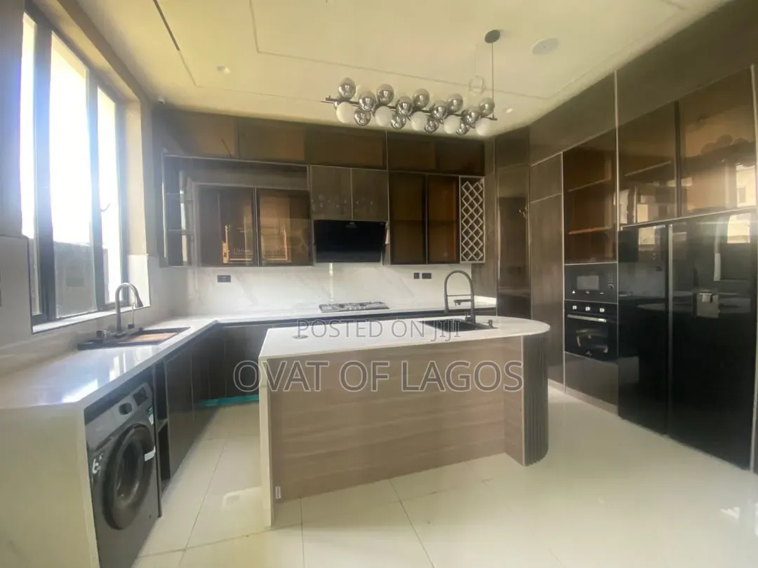 5bdrm Duplex in Orchid, Lekki Expressway for sale