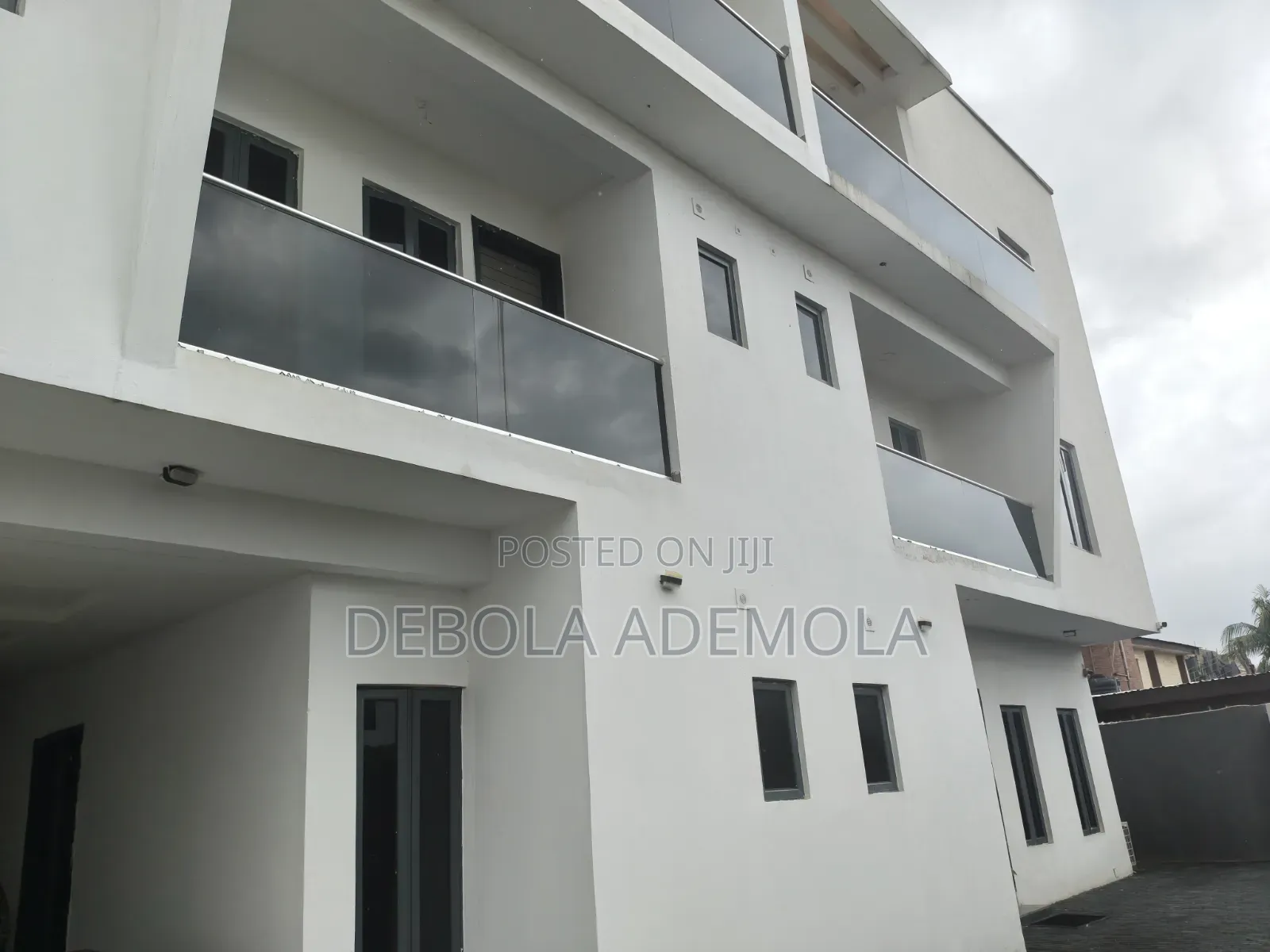 4bdrm Duplex in Ogudu Gra for sale