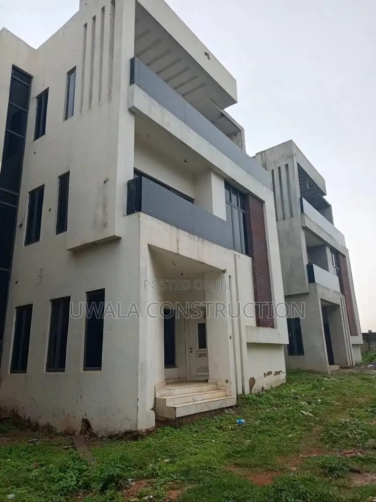 4bdrm Apartment in Jahi for sale