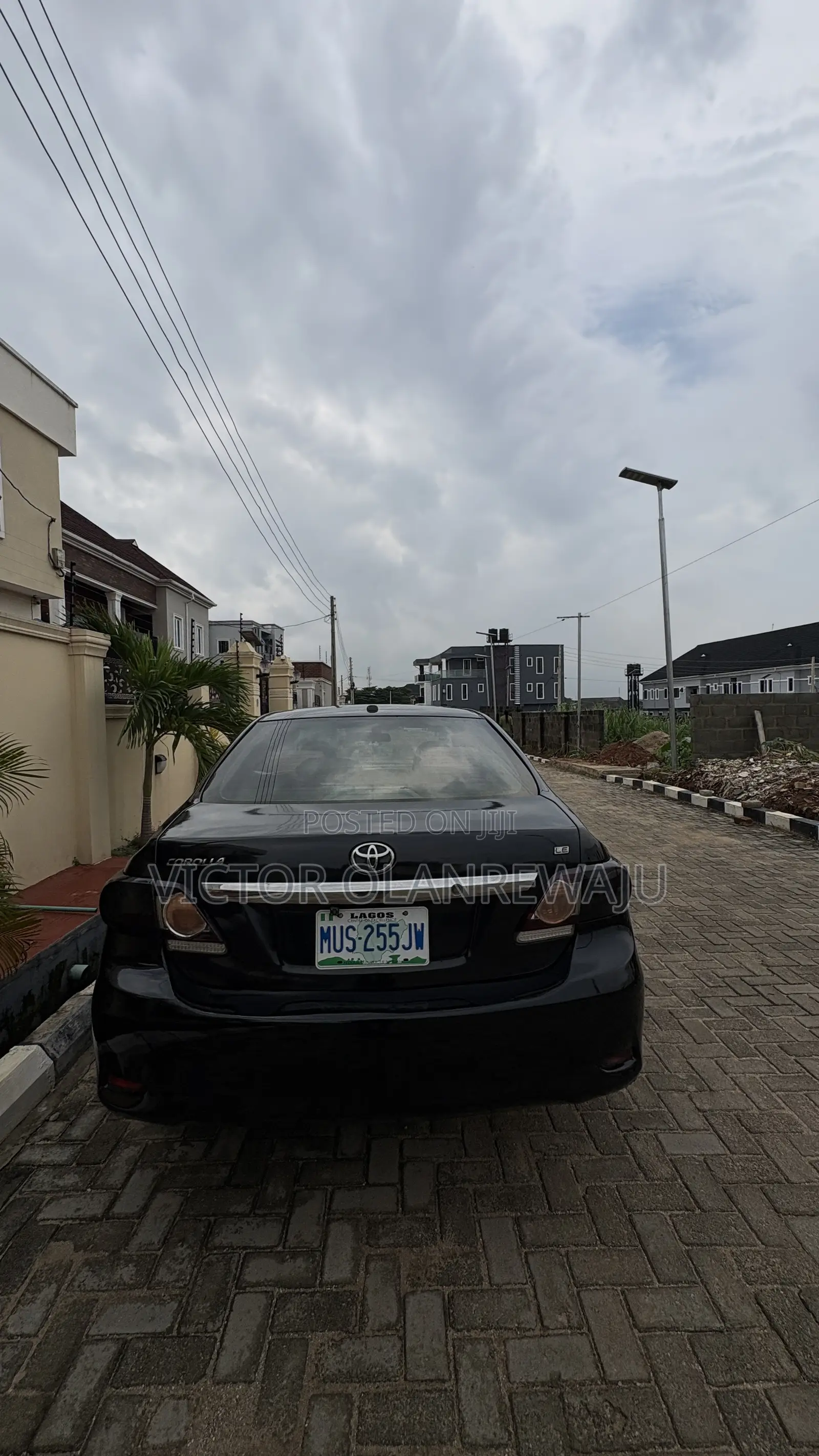 Toyota Corolla Base 4dr Sedan (1.8L 4cyl 5M) 2010 Black