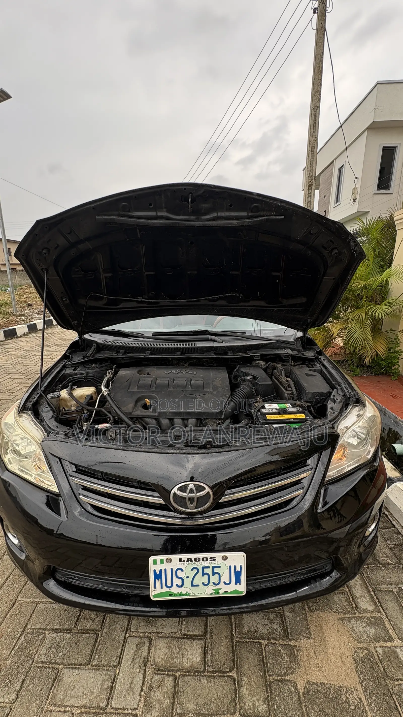 Toyota Corolla Base 4dr Sedan (1.8L 4cyl 5M) 2010 Black