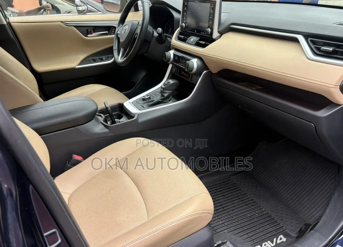 Toyota RAV4 Limited AWD 2020 Blue