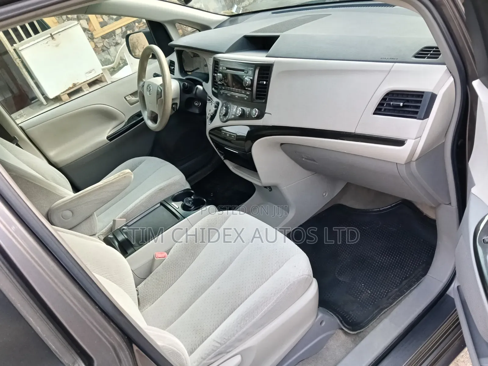 Toyota Sienna 2012 Gray