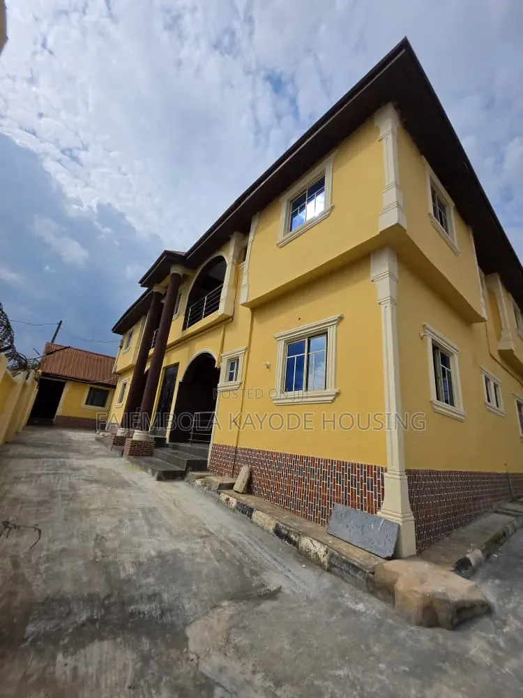 2bdrm Block of Flats in Harmony Estate, Eleyele for sale