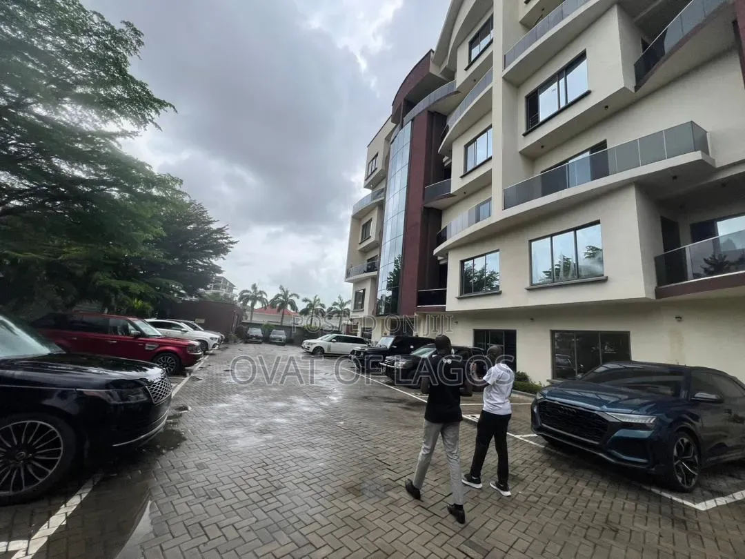 4bdrm Maisonette in Banana Island for rent