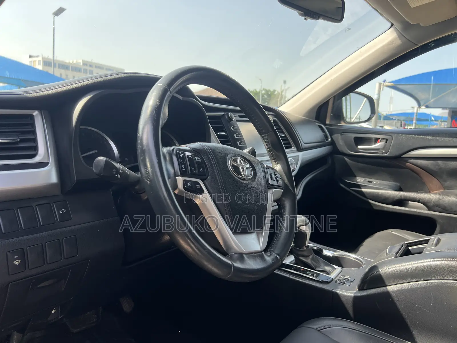 Toyota Highlander XLE 4x4 V6 (3.5L 6cyl 8A) 2018 Black