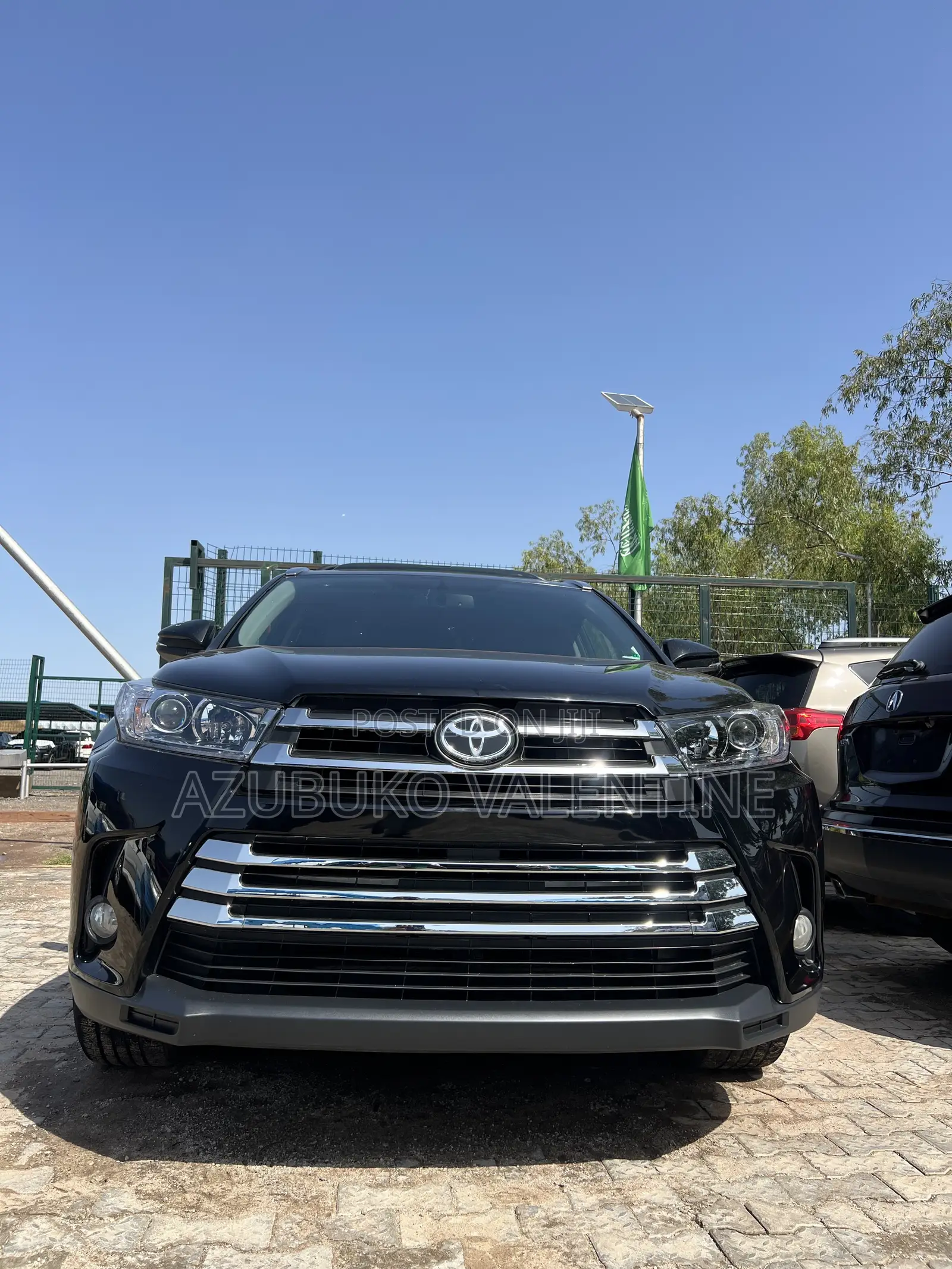 Toyota Highlander XLE 4x4 V6 (3.5L 6cyl 8A) 2018 Black