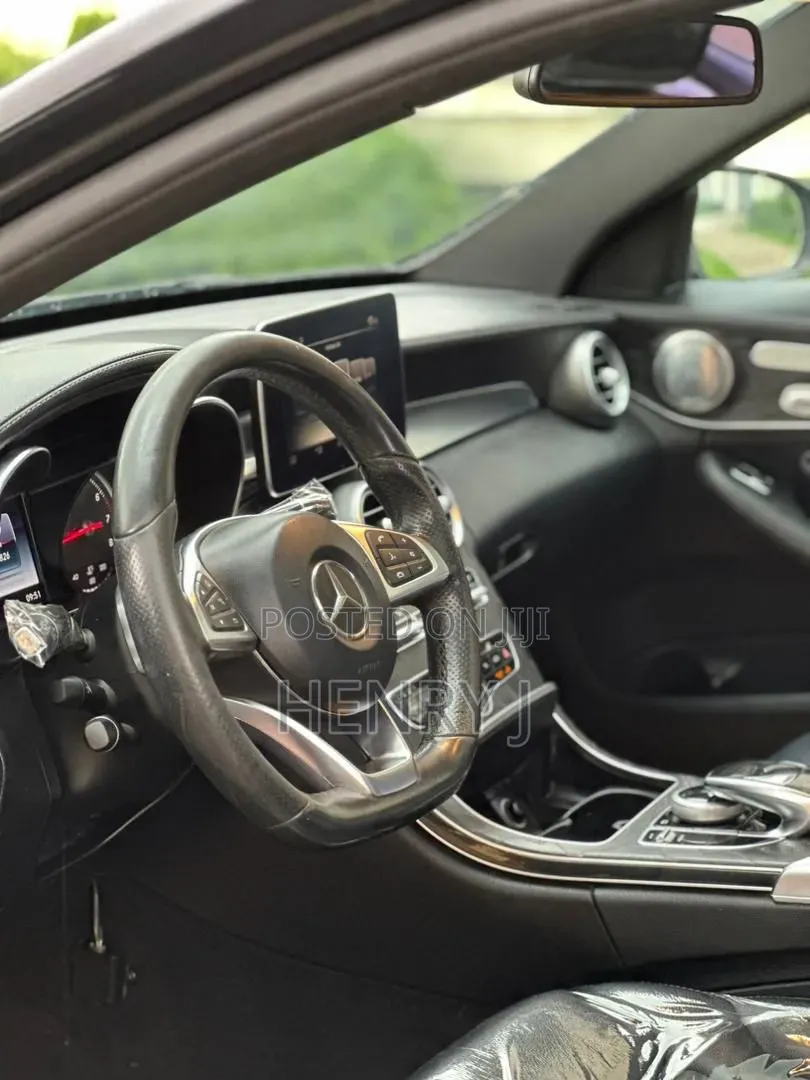 Mercedes-Benz C400 2017 Black