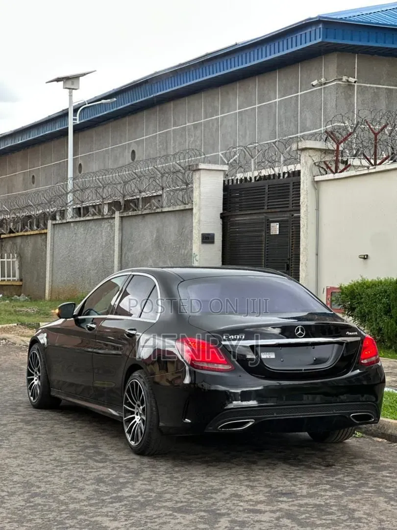 Mercedes-Benz C400 2017 Black