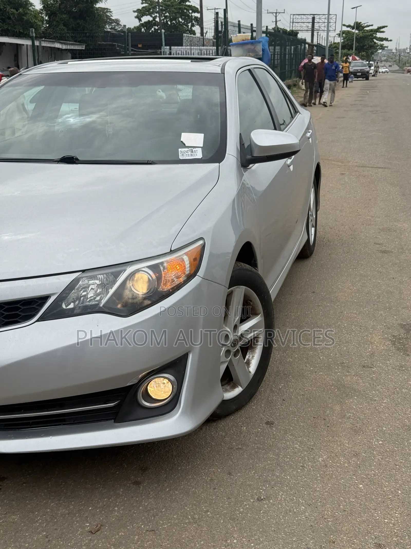 Toyota Camry SE 4dr Sedan (2.5L 4cyl 6A) 2013 Silver