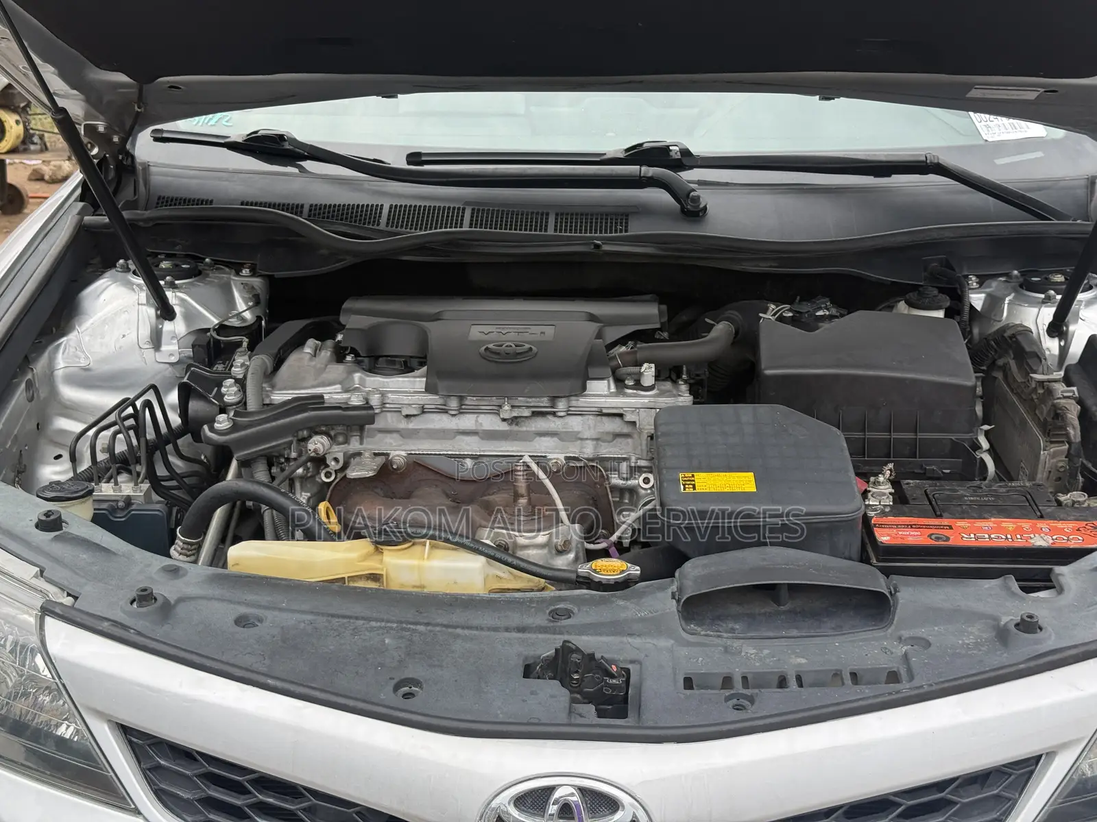 Toyota Camry SE 4dr Sedan (2.5L 4cyl 6A) 2013 Silver
