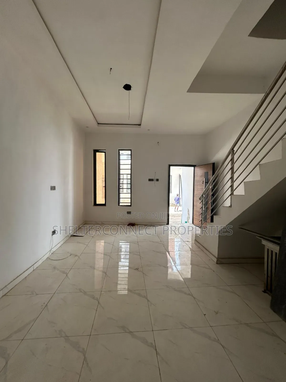 3bdrm Townhouse/Terrace in Off Lekki-Epe Expressway for sale