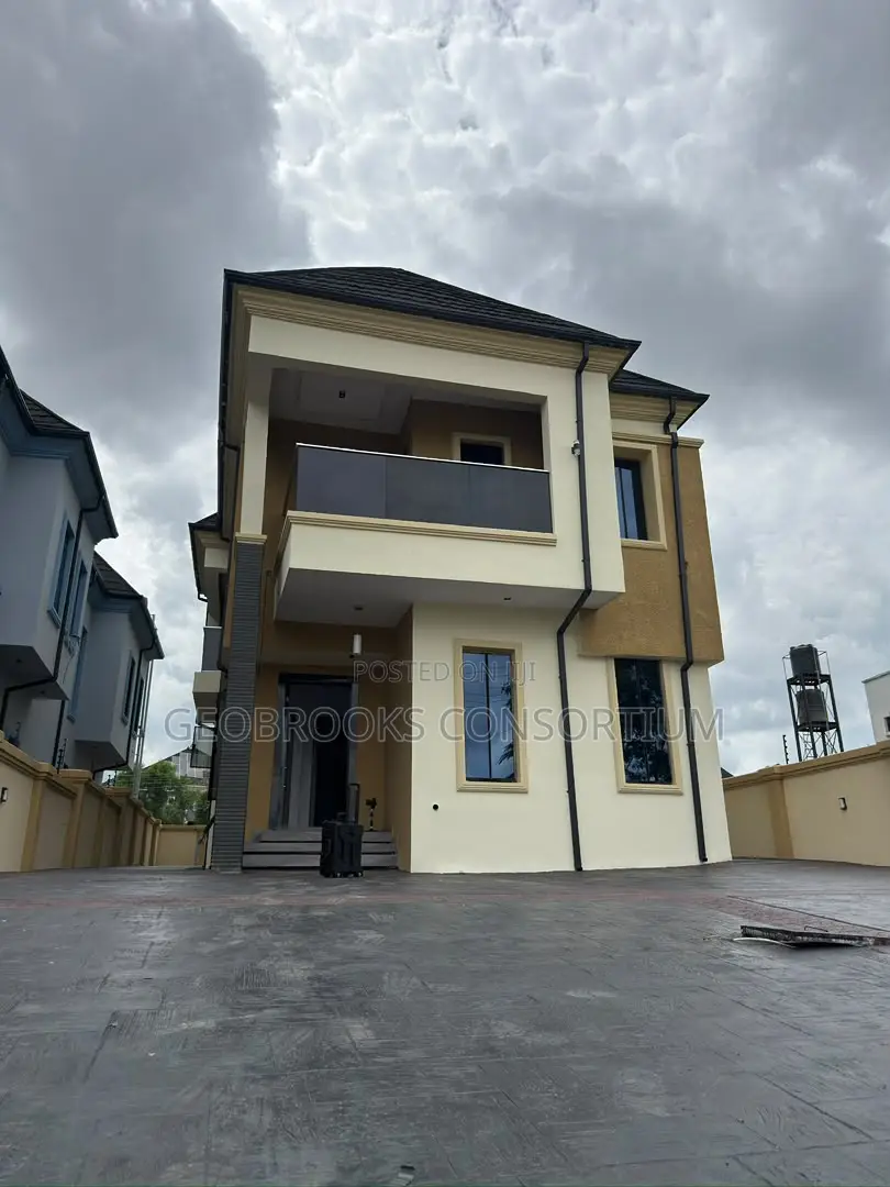 4bdrm Duplex in Carlton Gate Estate, Akobo for sale