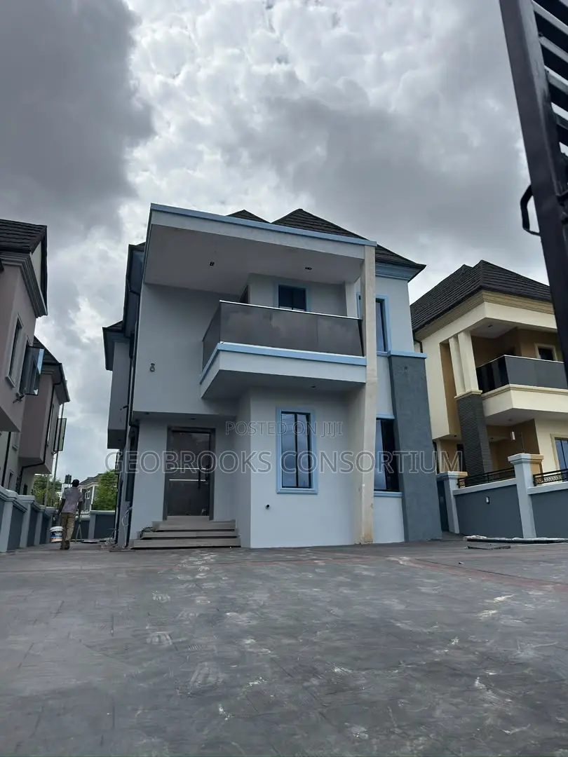 4bdrm Duplex in Carlton Gate Estate, Akobo for sale